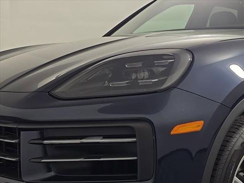 Certified 2024 Porsche Cayenne image 12