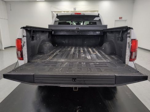 Used 2018 Ford F150 Lariat w/ Equipment Group 502A Luxury AWD/4WD image 29