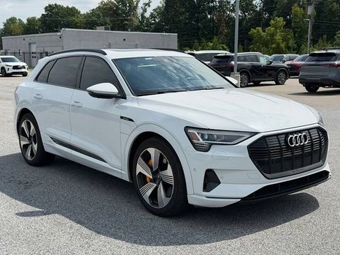 Used 2022 Audi e-tron Premium Plus w/ Premium Plus Package AWD/4WD image 1