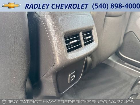 Used 2024 Chevrolet Equinox LT image 12