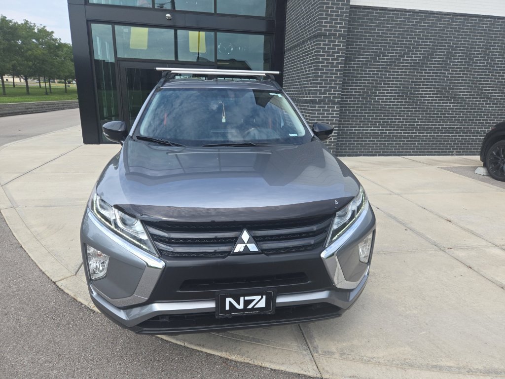 Used 2020 Mitsubishi Eclipse Cross LE AWD/4WD image 2