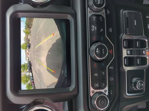 Used 2023 Jeep Wrangler Unlimited Sahara AWD/4WD image 22