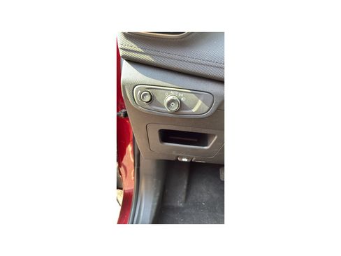 Used 2025 Chevrolet TrailBlazer LT FWD image 13