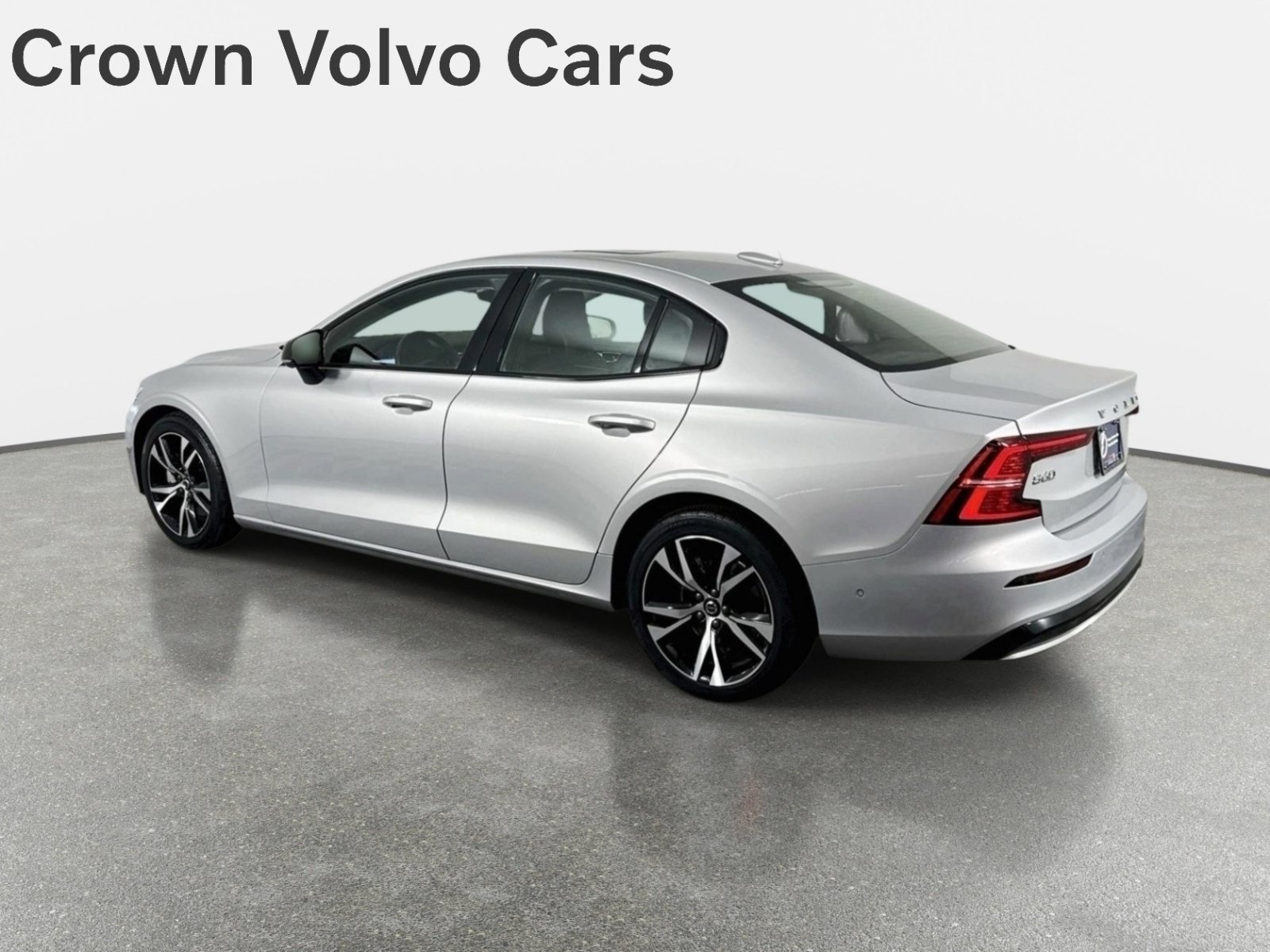Used 2025 Volvo S60 B5 Plus FWD image 7