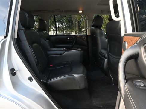 Used 2015 INFINITI QX80 Luxe w/ 22" Wheel Package image 22