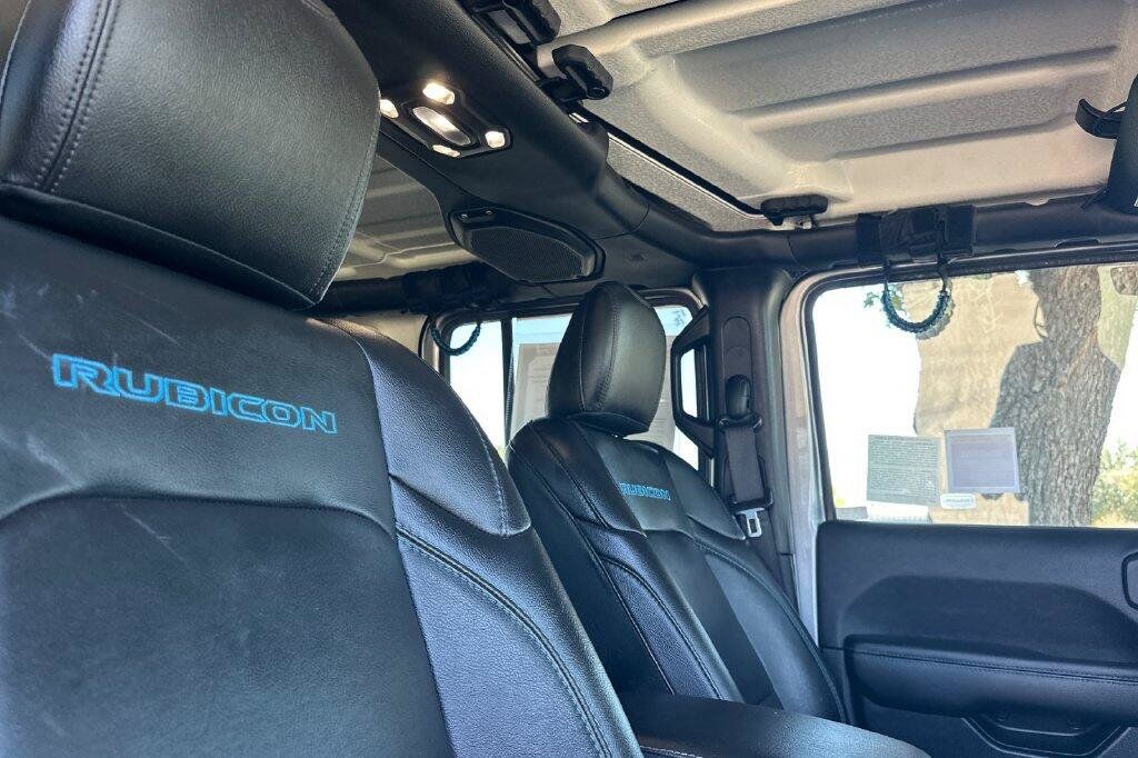 Used 2021 Jeep Wrangler Unlimited Rubicon 4xe w/ Cold Weather Group AWD/4WD image 17