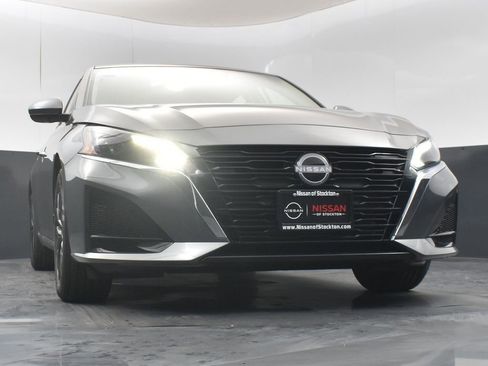 New 2025 Nissan Altima 2.5 SV w/ SV Special Edition Package image 36
