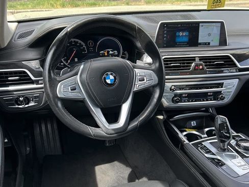 Used 2018 BMW 750Li xDrive image 8