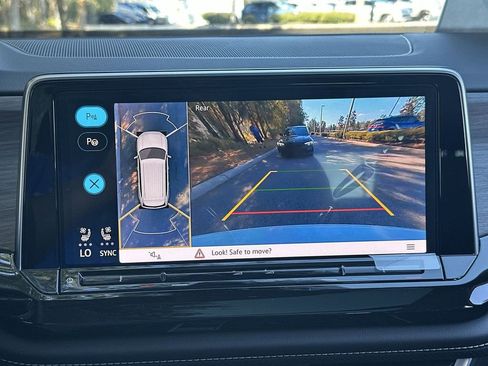 New 2026 Volkswagen Atlas SEL Premium R-Line image 17