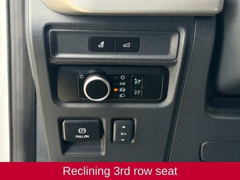 Used 2024 Ford Expedition XLT AWD/4WD image 28