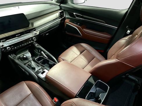Used 2023 Kia Telluride EX w/ EX Captain's Chair Package image 25