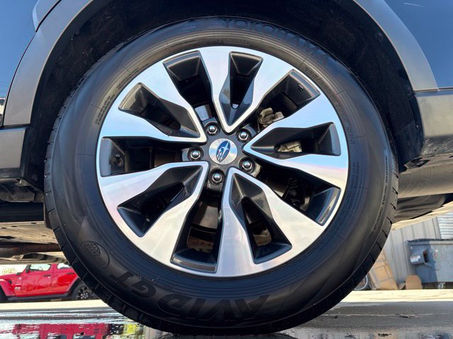 Used 2025 Subaru Outback Limited AWD/4WD image 9