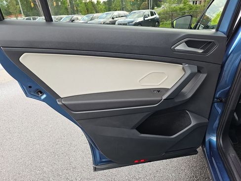 Used 2019 Volkswagen Tiguan SE w/ Panoramic Sunroof Package AWD/4WD image 22