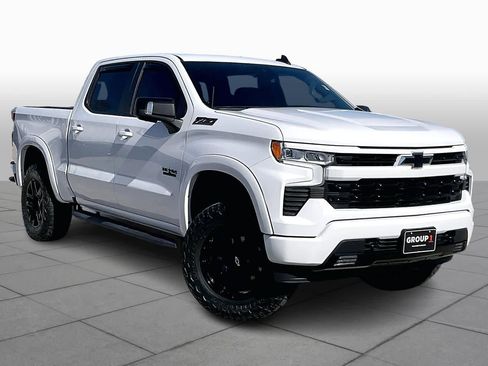 Certified 2022 Chevrolet Silverado 1500 RST image 2
