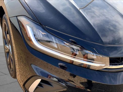 New 2026 Volkswagen Jetta SE FWD image 13