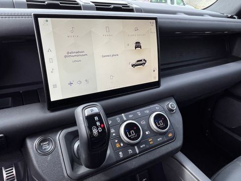 Used 2023 Land Rover Defender 110 Carpathian Edition AWD/4WD image 25