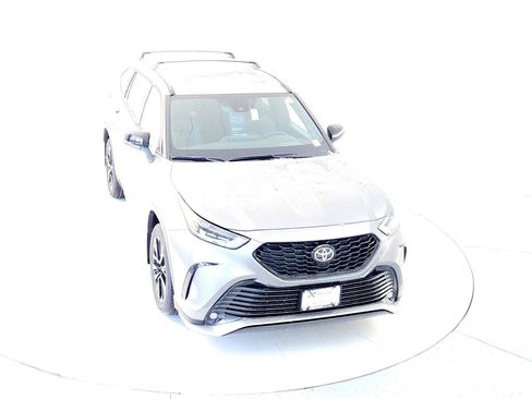 New 2026 Toyota Highlander XSE image 16