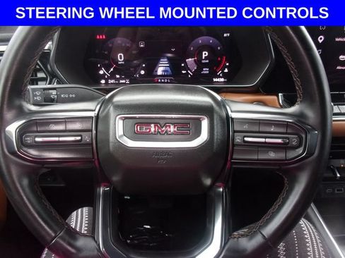 Certified 2025 GMC Canyon AT4 w/ Nightfall Edition AWD/4WD image 12