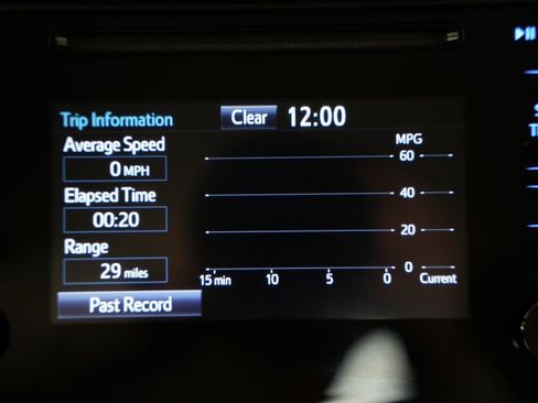 Used 2015 Toyota Sienna L image 23