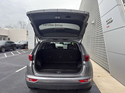 Used 2017 Kia Sportage LX image 10