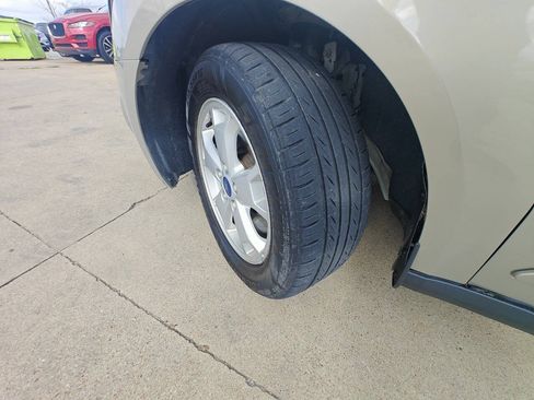 Used 2015 Ford Transit Connect Titanium FWD image 17