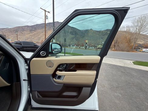 Used 2022 Land Rover Range Rover Westminster Edition image 7