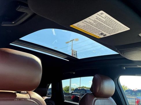 Used 2019 Lincoln Nautilus Reserve FWD image 17