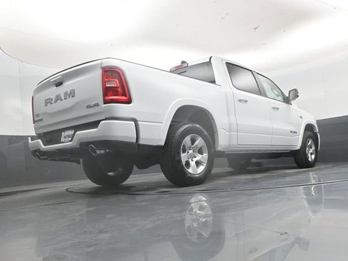 New 2026 RAM 1500 4x4 Crew Cab image 39