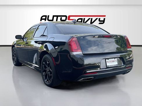 Used 2023 Chrysler 300 Touring L w/ Popular Equipment Group image 5
