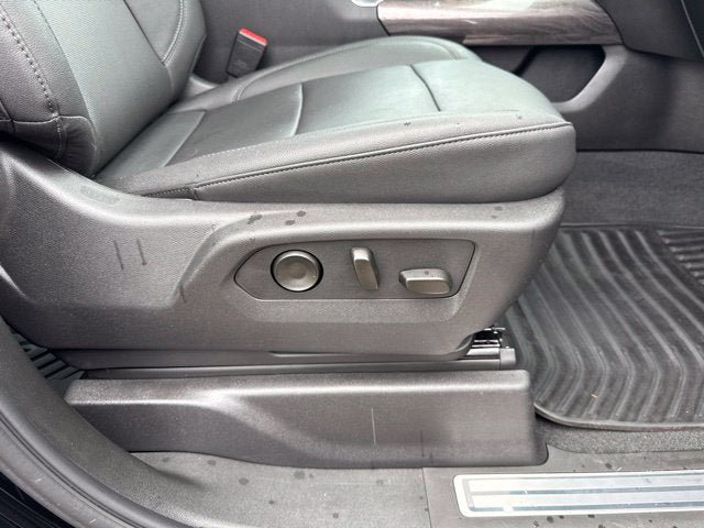 Used 2025 Chevrolet Silverado 2500 LTZ w/ LTZ Plus Package AWD/4WD image 30