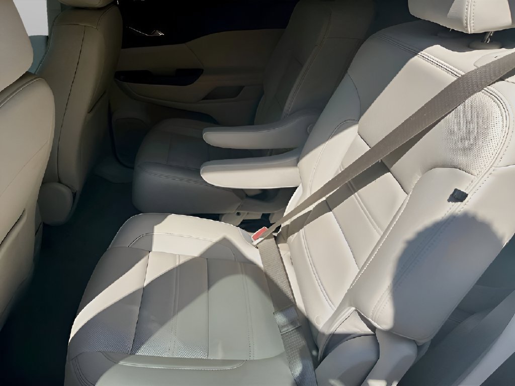 Used 2023 GMC Acadia Denali w/ Trailering Package FWD image 25