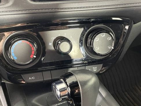 Certified 2019 Honda HR-V Sport image 8