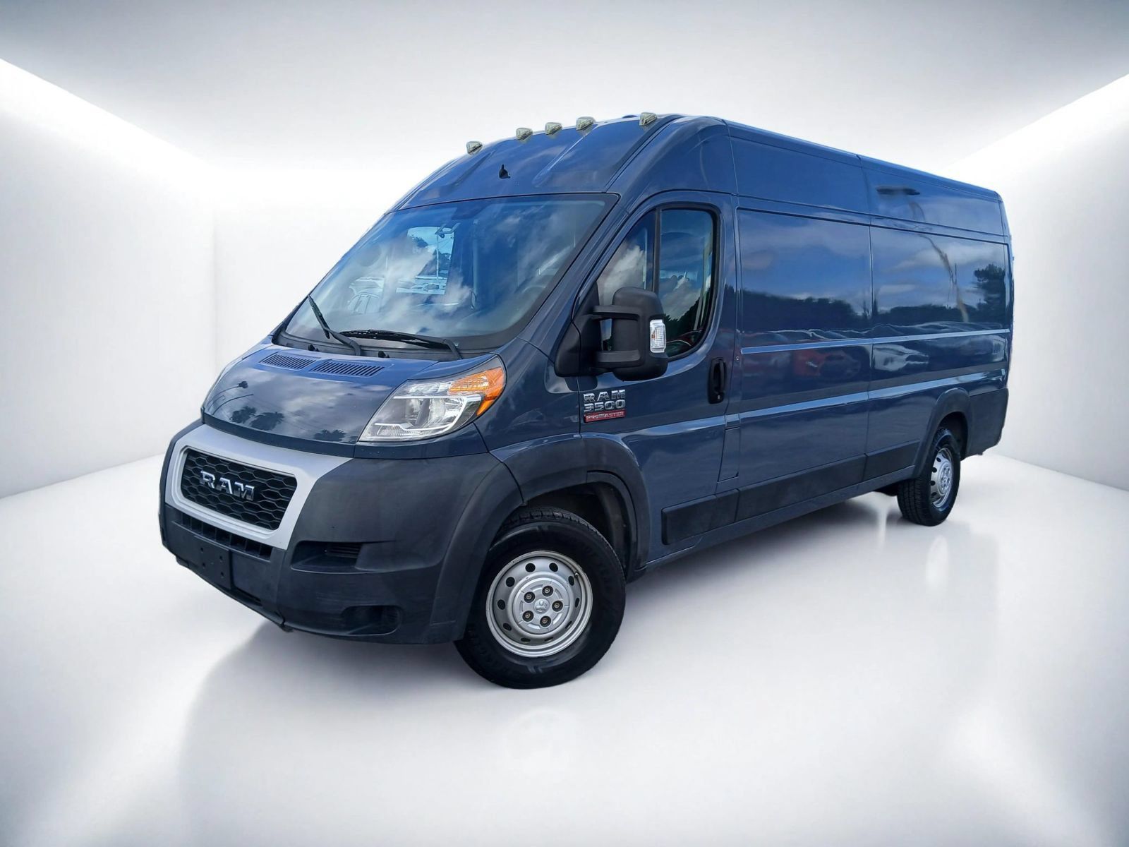 Used 2019 RAM ProMaster 3500 FWD image 1