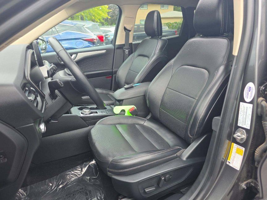 Used 2020 Ford Escape SEL AWD/4WD image 4
