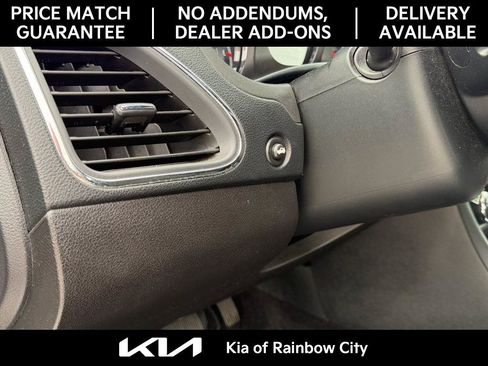 Used 2011 Chrysler 200 LX FWD image 11