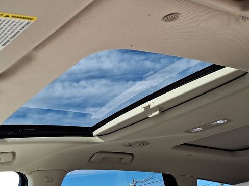 Used 2023 Buick Enclave Premium w/ Experience Buick Package image 19