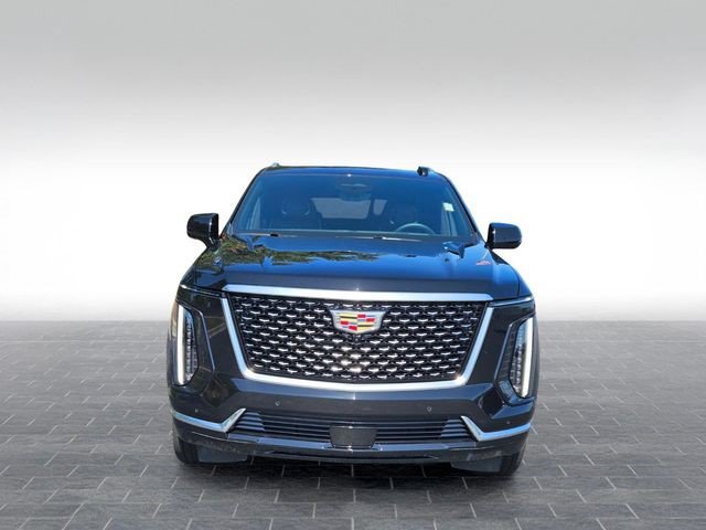 Certified 2026 Cadillac Escalade Luxury AWD/4WD image 2