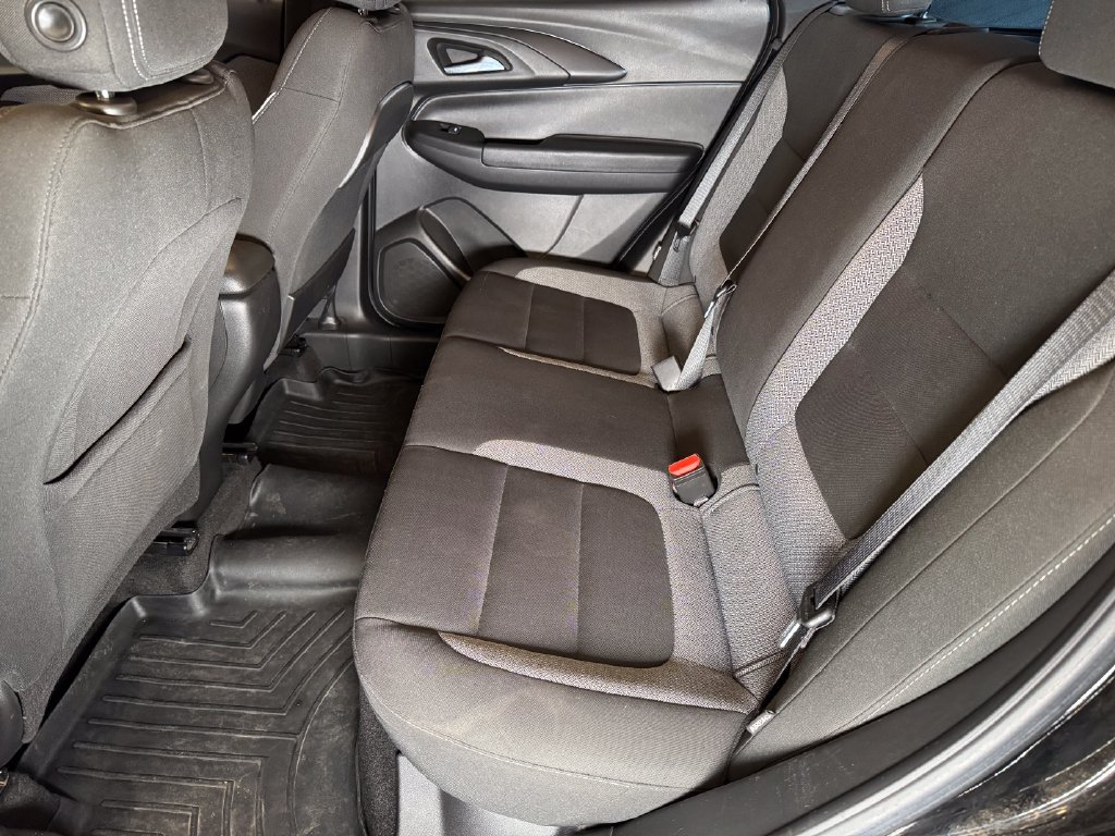 Used 2022 Chevrolet TrailBlazer LT FWD image 21