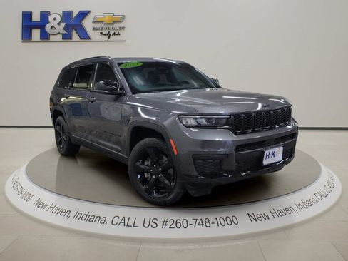 Used 2024 Jeep Grand Cherokee L Laredo AWD/4WD image 1