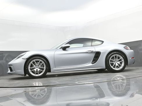 Used 2018 Porsche 718 Cayman image 26