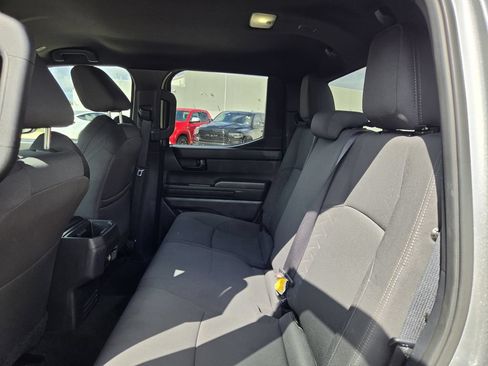 Used 2025 Toyota Tacoma SR5 AWD/4WD image 27