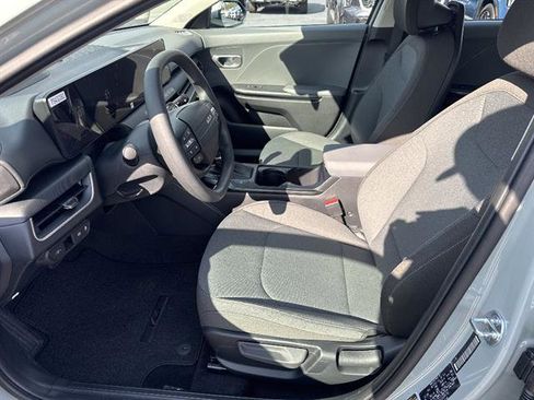 New 2026 Kia K4 LXS image 8