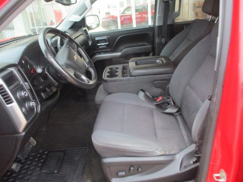 Used 2018 Chevrolet Silverado 1500 LT w/ LT Eassist Package AWD/4WD image 4