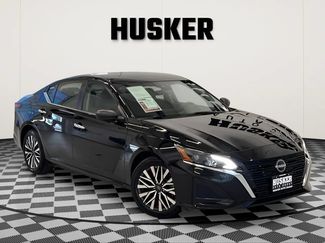 Used 2025 Nissan Altima 2.5 SV FWD video 1