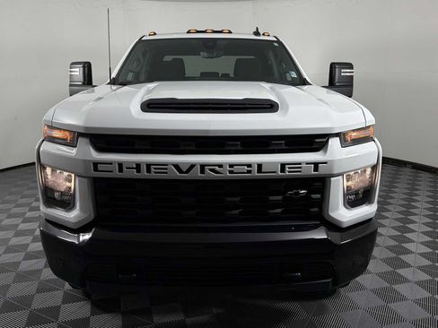 Used 2023 Chevrolet Silverado 2500 Custom w/ Custom Value Package AWD/4WD image 2