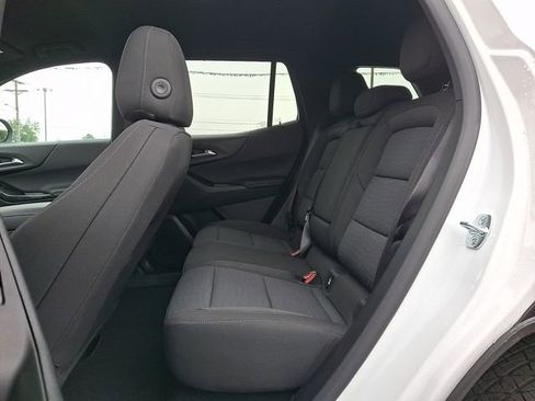 Used 2026 Chevrolet Equinox LT FWD image 10