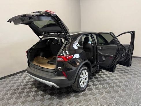 Used 2023 Ford Escape Active w/ Tech Pack #1 AWD/4WD image 28