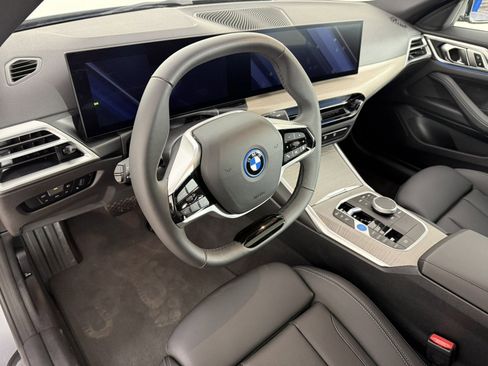 Used 2025 BMW i4 xDrive40i AWD/4WD image 17