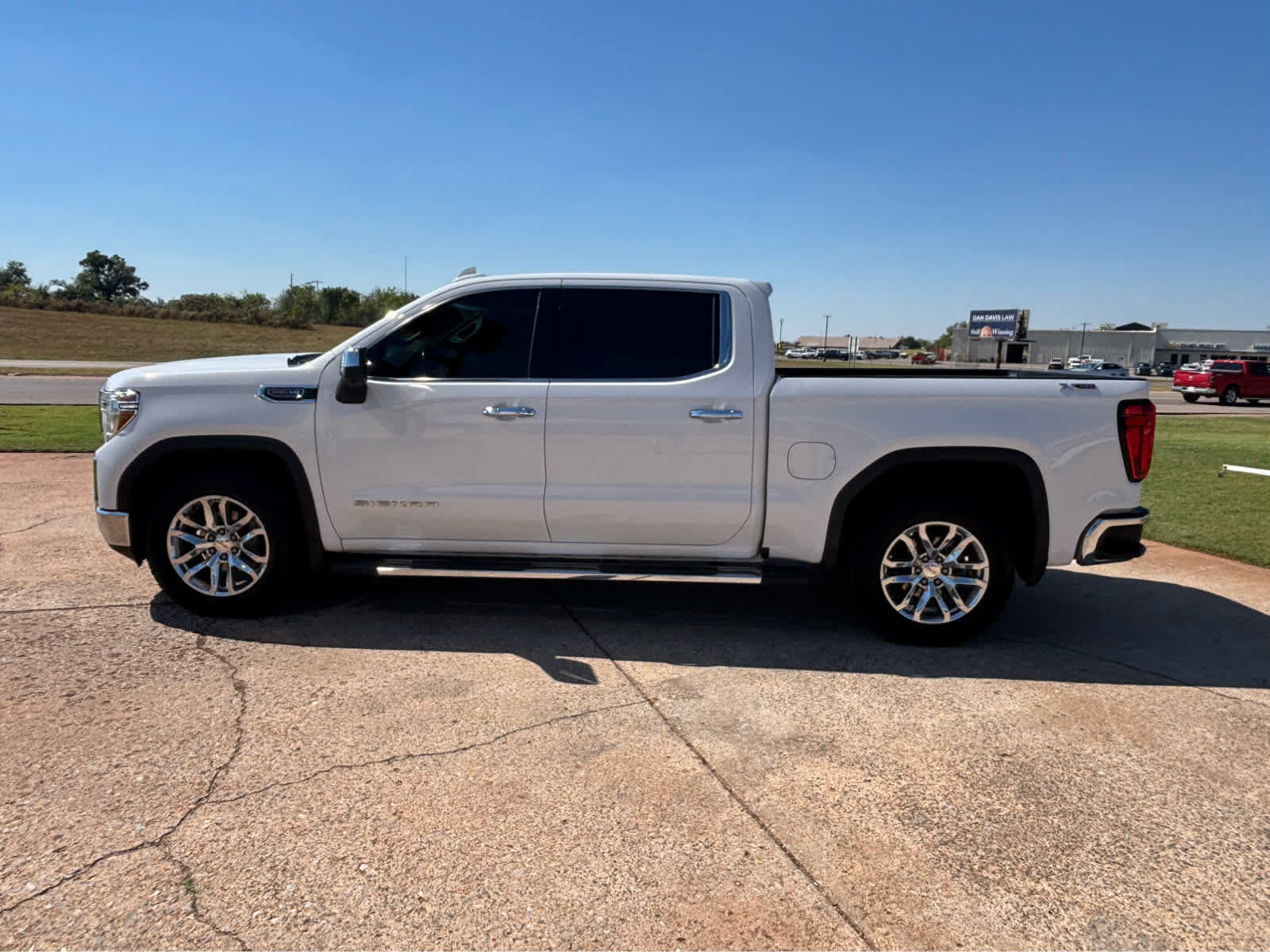 Used 2020 GMC Sierra 1500 SLT AWD/4WD image 4