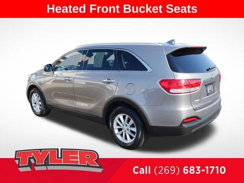 Used 2017 Kia Sorento FWD w/ LX Convenience Package image 5